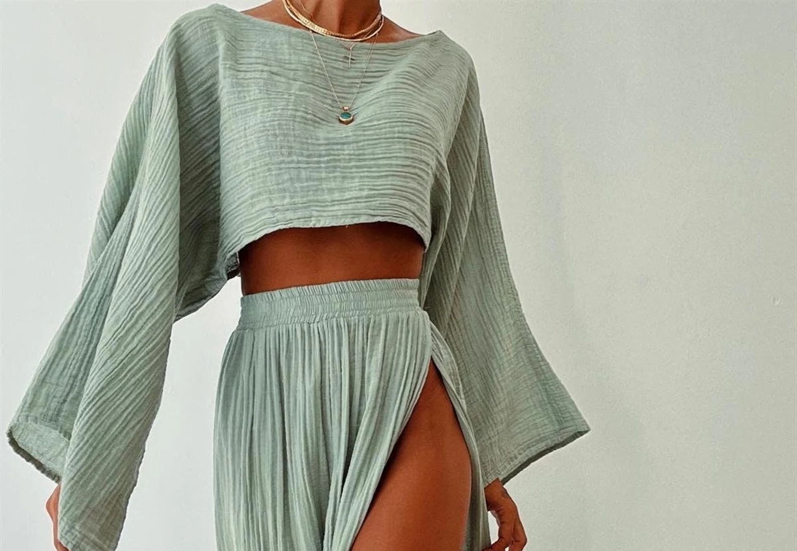 Organic Gauze - Long Sleeve Crop Top – Off-Shoulder Fit